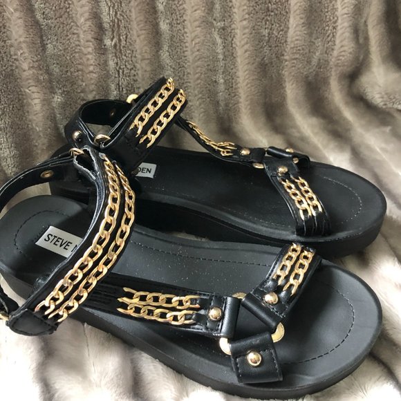Steve Madden Black and Gold chain sandal - Picture 3 of 6